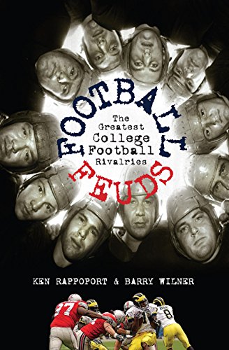 Beispielbild fr Football Feuds : The Greatest College Football Rivalries zum Verkauf von Better World Books