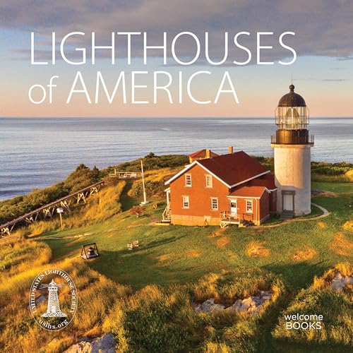 Beispielbild fr Lighthouses of America zum Verkauf von ThriftBooks-Dallas