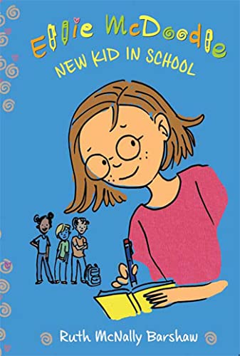 Beispielbild fr Ellie McDoodle: New Kid in School zum Verkauf von BooksRun