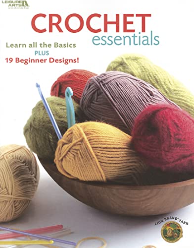 Beispielbild fr Crochet Essentials zum Verkauf von Half Price Books Inc.