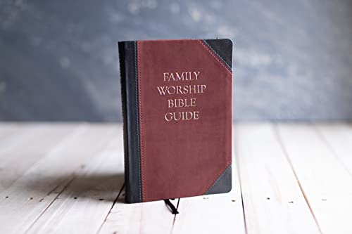 Imagen de archivo de Family Worship Bible Guide - Leather-Like DuoTone a la venta por Goodwill Books