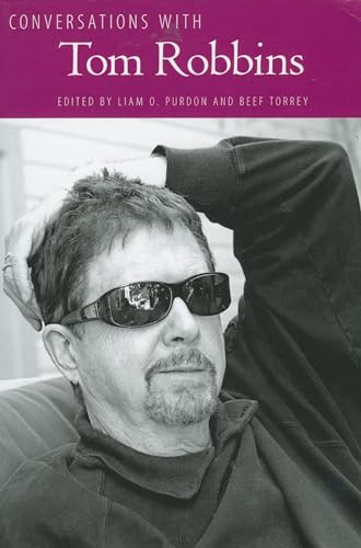 9781604738261: Conversations With Tom Robbins