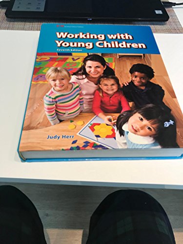 Imagen de archivo de Working with Young Children a la venta por SecondSale