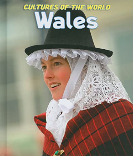 9781608704576: Wales (Cultures of the World, 22)