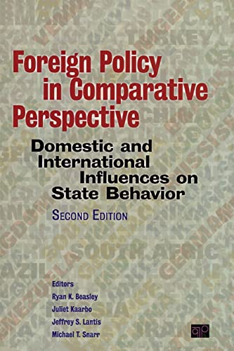 9781608716968: Foreign Policy in Comparative Perspective: Domestic and International Influences on State Behavior