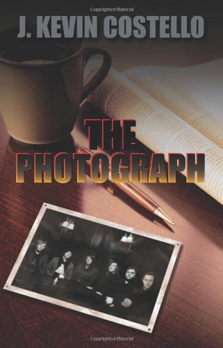 9781609110536: The Photograph