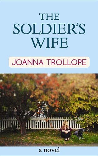9781611734461: The Soldier's Wife (Platinum Fiction Series/ Center Point Large Print)