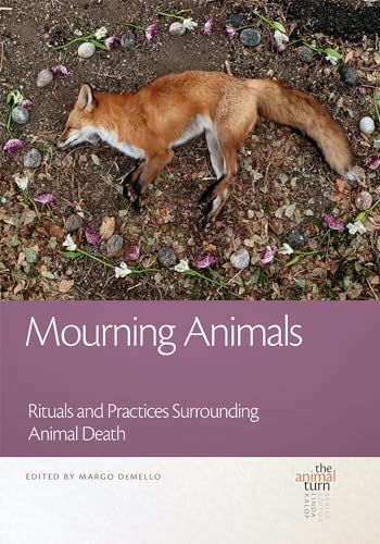 Imagen de archivo de Mourning Animals Format: Hardcover a la venta por INDOO