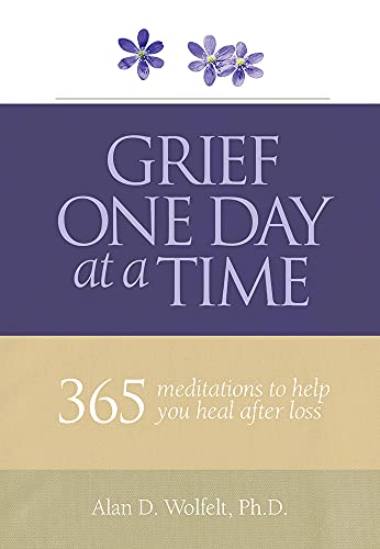 9781617222382: Grief One Day at a Time: 365 Meditations to Help You Heal After Loss