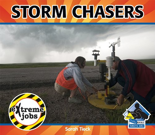 Imagen de archivo de Storm Chasers (Big Buddy Books: Extreme Jobs) a la venta por SecondSale