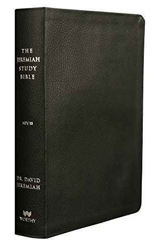 Beispielbild fr Holy Bible: New International Version, Black With Burnished Edges, Leatherluxe With Thumb Index, the Jeremiah Study Bible; What It Says. What It Means. What It Me zum Verkauf von Revaluation Books