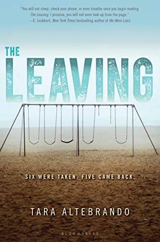 9781619638037: The Leaving