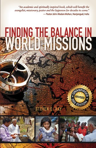 9781622092055: Finding the Balance in World Missions