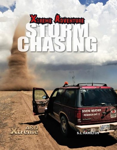 9781624032141: Storm Chasing (Xtreme Adventure)