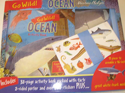 9781626861015: go wild ocean: experience life beneath the waves with this fun activity box