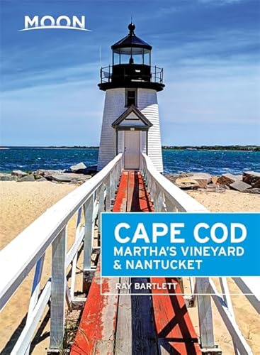 Stock image for Moon Cape Cod, Martha's Vineyard & Nantucket for sale by Better World Books