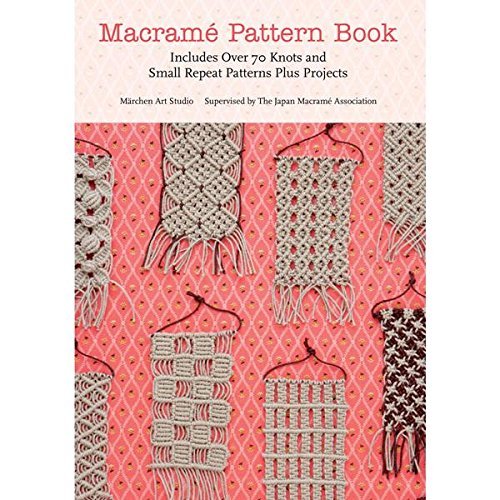 Beispielbild fr Macrame Pattern Book: Includes Over 70 Knots and Small Repeat Patterns Plus Projects zum Verkauf von GF Books, Inc.