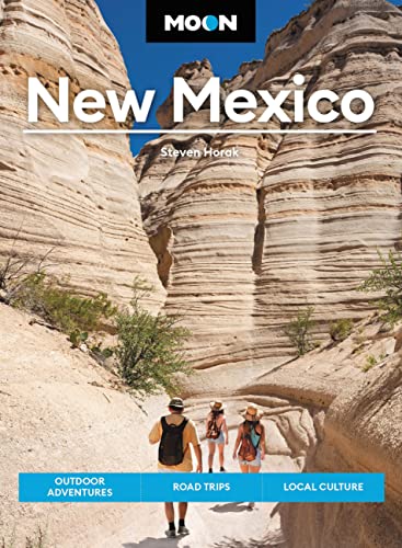 Stock image for Moon New Mexico: Outdoor Adventures, Road Trips, Local Culture for sale by ThriftBooks-Atlanta