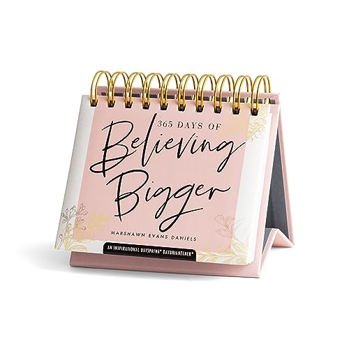 Imagen de archivo de 365 Days of Believing Bigger: An Inspirational DaySpring DayBrightener - Perpetual Calendar a la venta por Solr Books