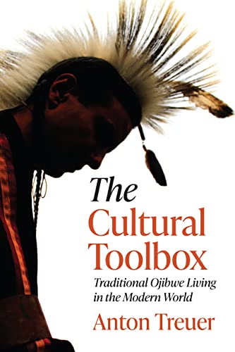 9781681342146: The Cultural Toolbox: Traditional Ojibwe Living in the Modern World