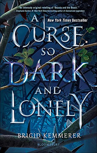 9781690388456: A Curse So Dark and Lonely