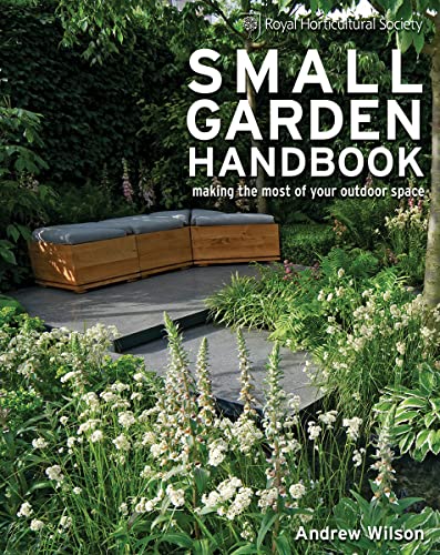 Imagen de archivo de Royal Horticultural Society Small Garden Handbook: Making the Most of Your Outdoor Space a la venta por Ergodebooks