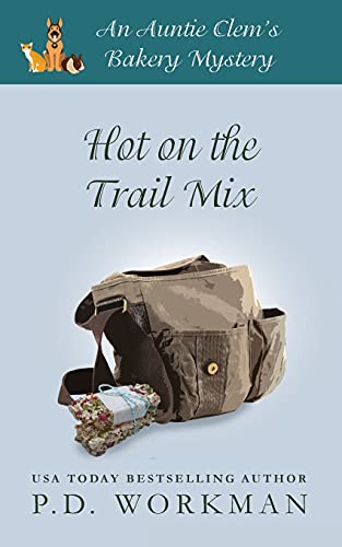 Beispielbild fr Hot on the Trail Mix: A Cozy Culinary & Pet Mystery zum Verkauf von ThriftBooks-Atlanta