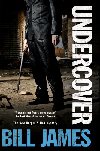 Imagen de archivo de Undercover a la venta por Second Story Books, ABAA