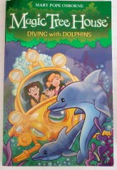 Stock image for MAGIC TREE HOUSE 9: DIVING WITH DOLPHINS for sale by AwesomeBooks