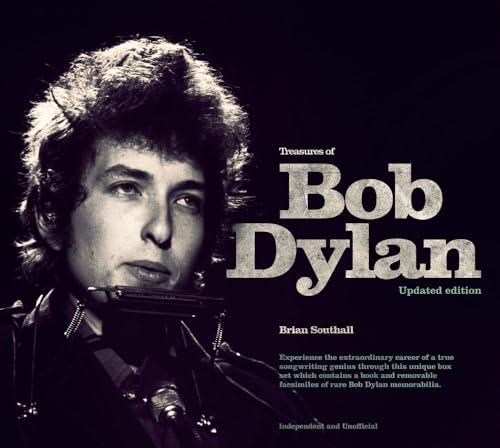 Imagen de archivo de Treasures of Bob Dylan a la venta por Book Outpost