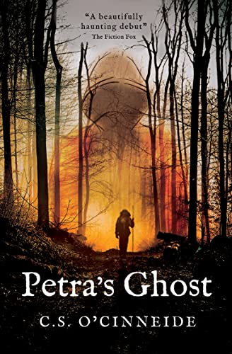 Beispielbild für Petra's Ghost zum Verkauf von Smartbuy