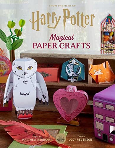 Beispielbild fr Harry Potter: Magical Paper Crafts zum Verkauf von Monster Bookshop