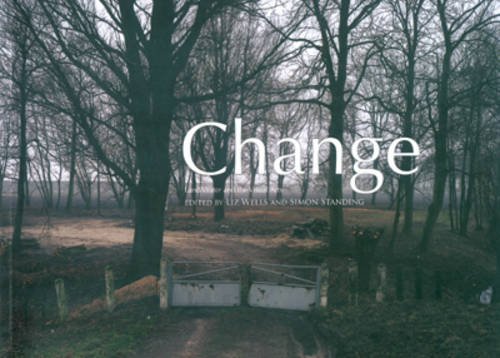 Beispielbild fr Change: Land/water and the Visual Arts zum Verkauf von WorldofBooks