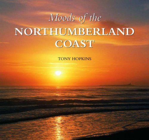 Imagen de archivo de Moods of the Northumberland Coast a la venta por WorldofBooks