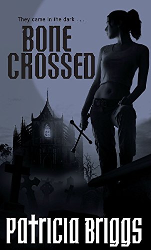 Stock image for Bone Crossed: Mercy Thompson Book 4 for sale by WorldofBooks