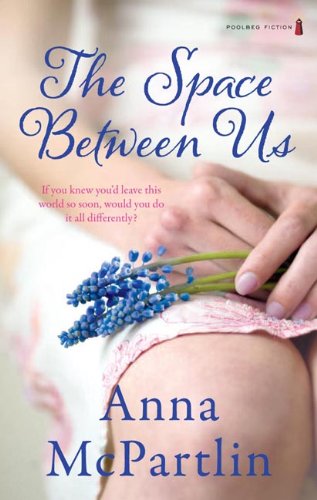 Beispielbild fr The Space Between Us zum Verkauf von WorldofBooks