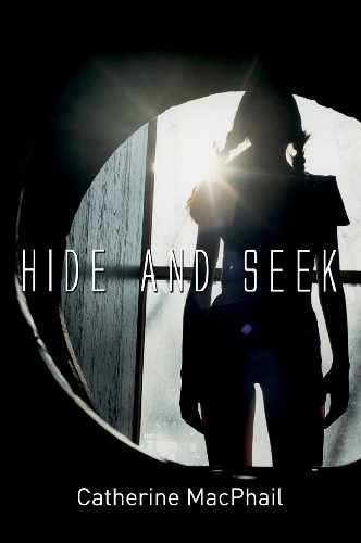 Beispielbild fr Hide and Seek zum Verkauf von WorldofBooks