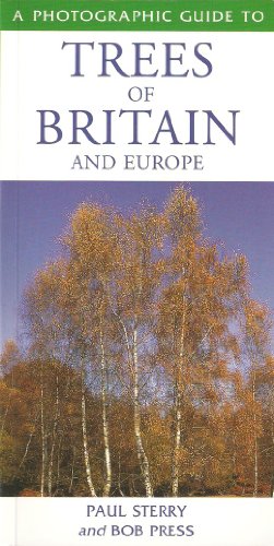 9781843302698: A Photographic Guide To Trees Of Britain And Europe. (A Photographic Guide)