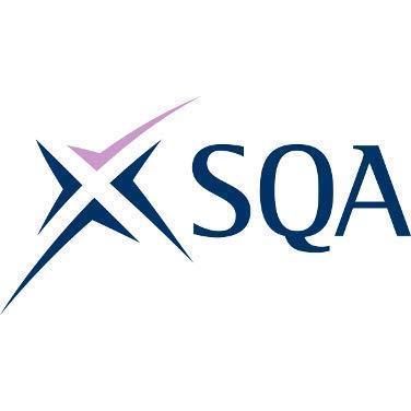 Imagen de archivo de SQA PAST PAPERS IN HIGHER MATHS a la venta por WorldofBooks