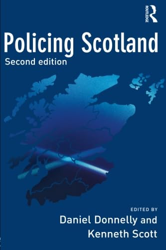 9781843929383: Policing Scotland