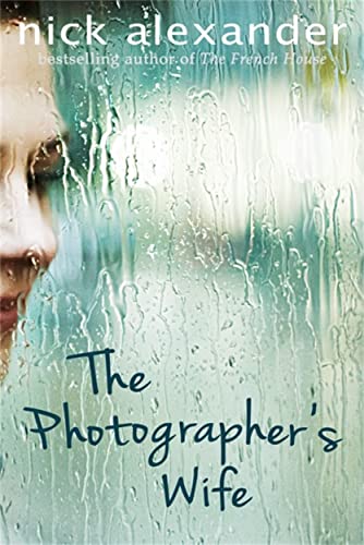 Imagen de archivo de The Photographer's Wife a la venta por WorldofBooks