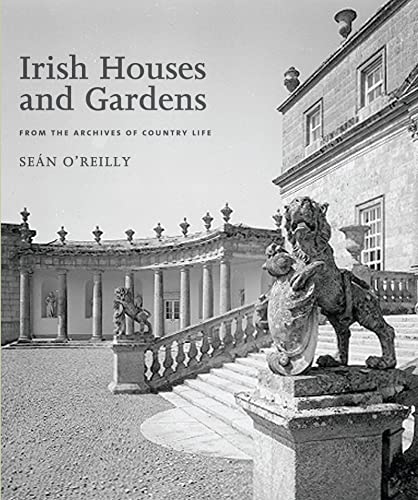 Beispielbild fr Irish Houses and Gardens: From the Archives of "Country Life" zum Verkauf von Reuseabook