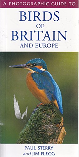 Imagen de archivo de A Photographic Guide to Birds of Britain and Europe a la venta por ThriftBooks-Dallas