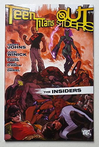 Imagen de archivo de Teen Titans/Outsiders: Insiders a la venta por WorldofBooks