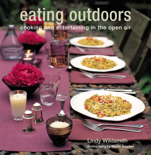 Imagen de archivo de Eating Outdoors a la venta por WorldofBooks