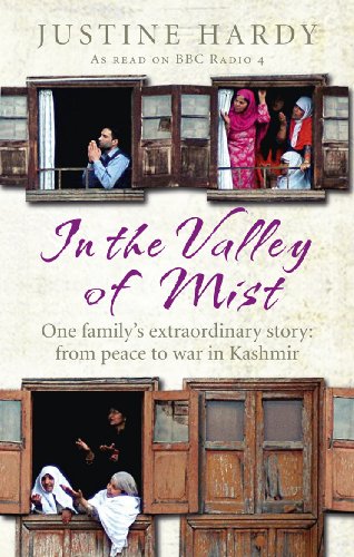 9781846041518: In the Valley of Mist: One Family's Extraordinary Story. Justine Hardy