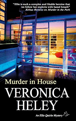 Beispielbild fr Murder in House (Ellie Quicke Mysteries, 10) zum Verkauf von More Than Words