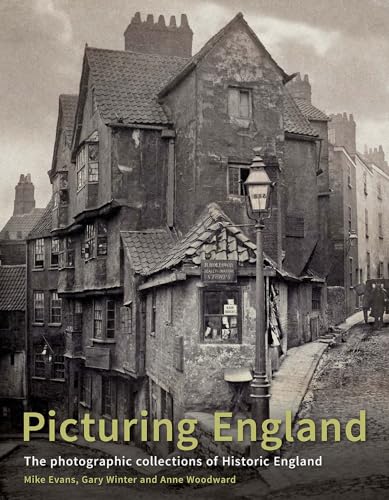 Beispielbild fr Picturing England: The photographic collections of Historic England zum Verkauf von Midtown Scholar Bookstore