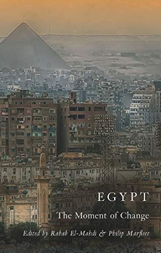 Beispielbild fr EGYPT : THE MOMENT OF CHANGE zum Verkauf von Basi6 International