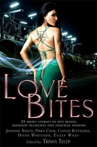 Imagen de archivo de Love Bites: The Mammoth Book of Vampire Romance 2 a la venta por WorldofBooks